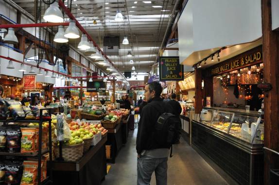 Passeando pelo fascinante Granville Island Public Market, em Vancouver, no Canadá